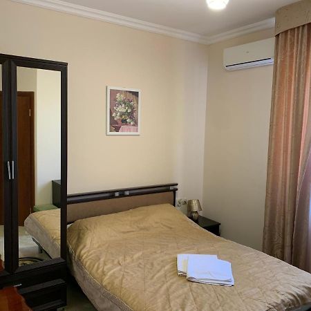 Guest House Aphyn Leto Gagry Exterior photo