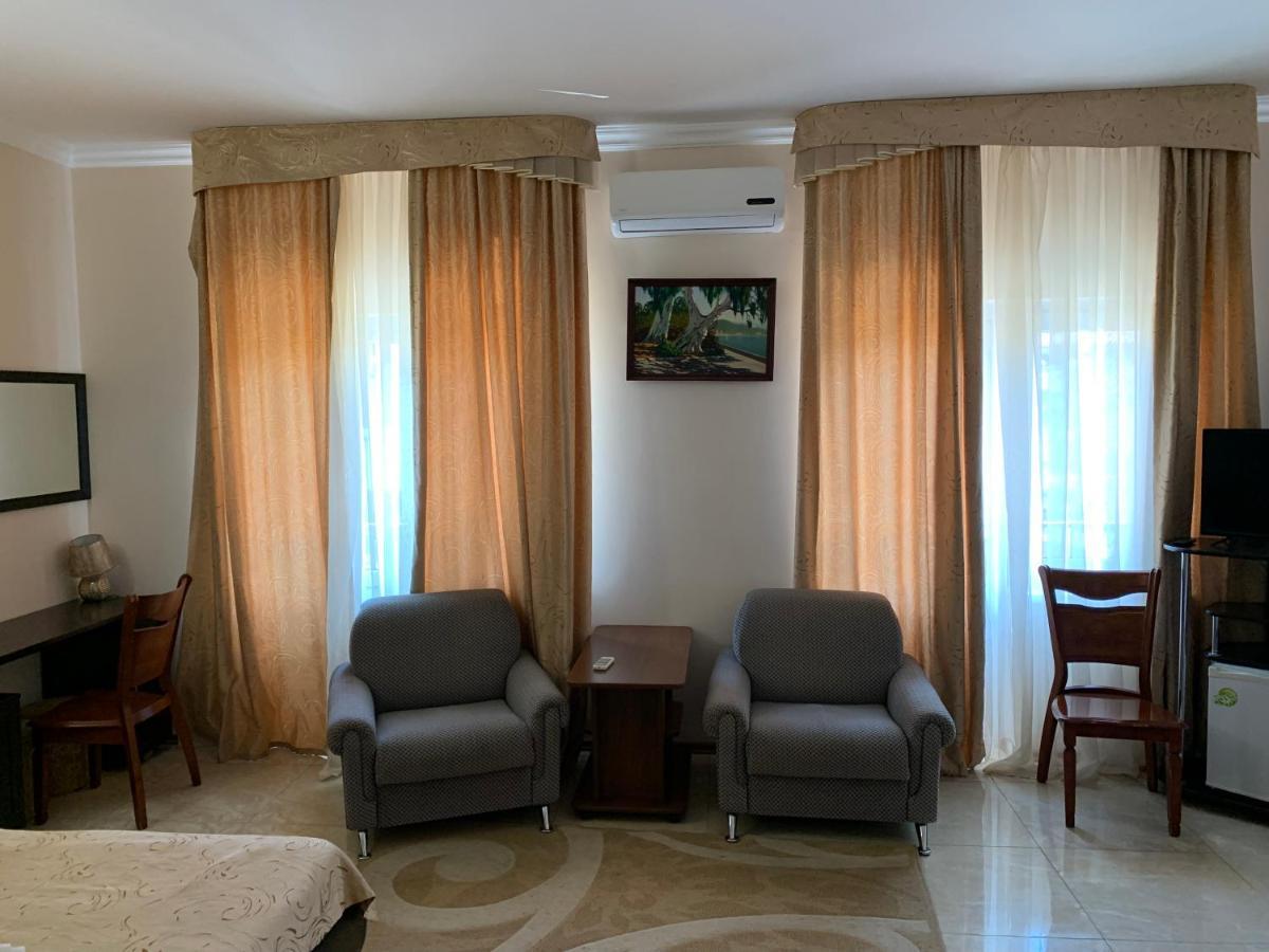 Guest House Aphyn Leto Gagry Exterior photo